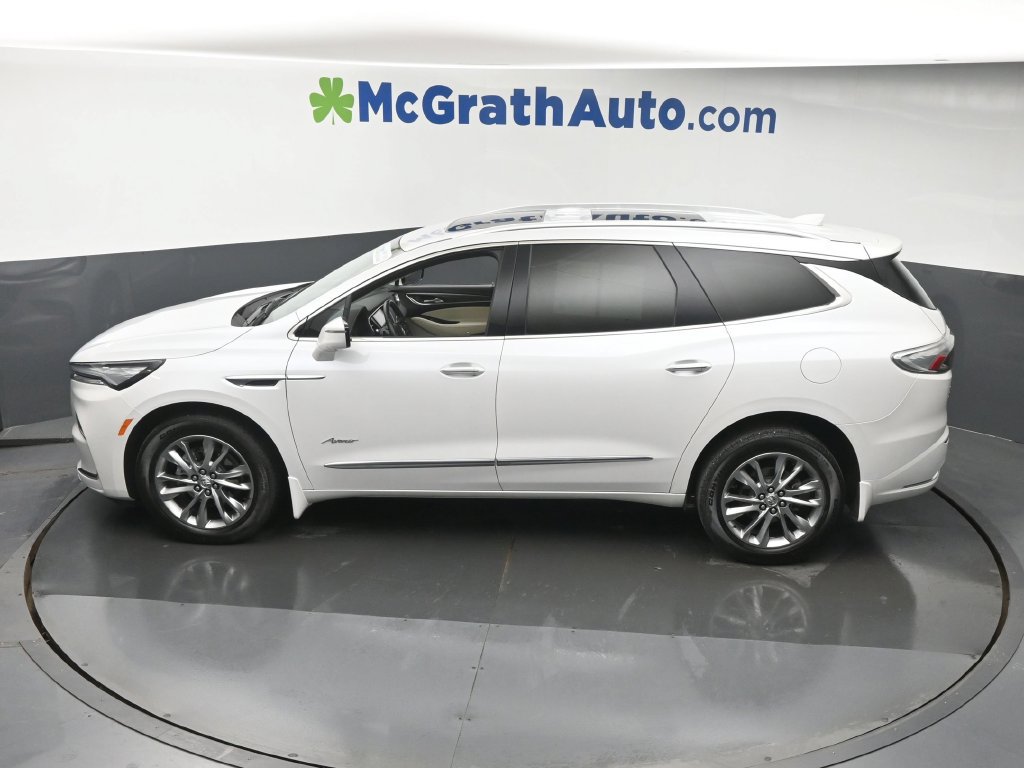 Used 2023 Buick Enclave Avenir w/ Avenir Technology Package AWD/4WD image 27