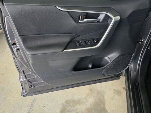 Certified 2025 Toyota RAV4 XLE AWD/4WD image 30