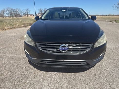 Used 2015 Volvo S60 T5 Premier image 2