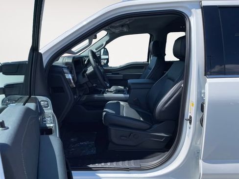 New 2026 Ford F350 4x4 Crew Cab Super Duty image 9
