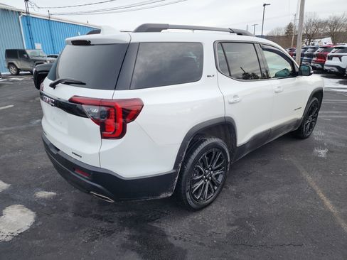 Certified 2022 GMC Acadia SLT w/ Elevation Edition image 8
