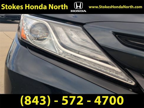 Used 2019 Toyota Camry XSE image 10