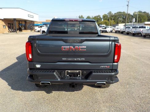 Used 2019 GMC Sierra 1500 AT4 w/ AT4 Premium Package AWD/4WD image 4