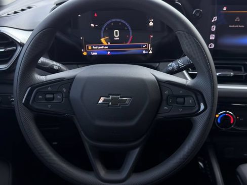 New 2026 Chevrolet TrailBlazer LT w/ Midnight Edition FWD image 12