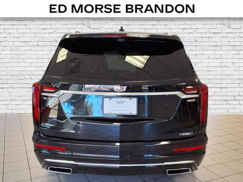 Certified 2022 Cadillac XT6 Premium Luxury w/ Technology Package image 4