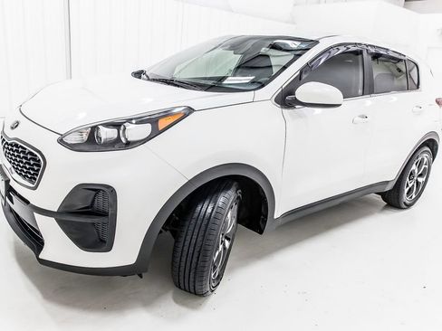 Used 2022 Kia Sportage LX FWD image 2