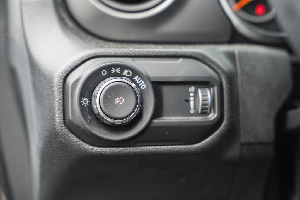 Used 2023 Jeep Wrangler Unlimited Sport AWD/4WD image 40
