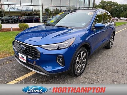 Used 2023 Ford Escape Platinum w/ Class II Trailer Tow Package