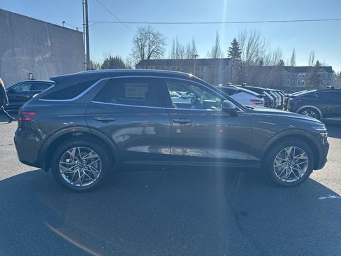 Used 2025 Genesis GV70 2.5T Select w/ Select Package image 8