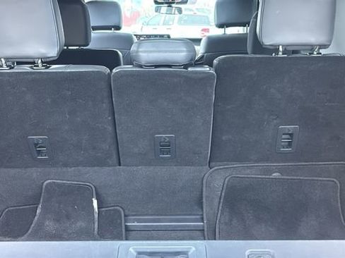 Used 2025 Ford Expedition Active image 32