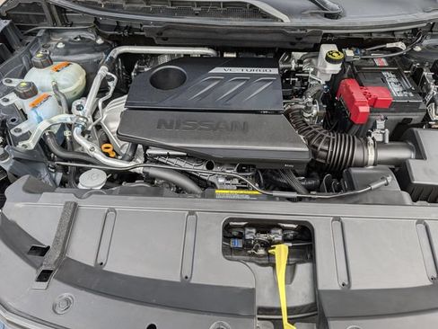 Used 2025 Nissan Rogue SV AWD/4WD image 35