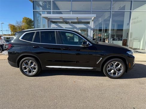 Used 2024 BMW X3 xDrive30i w/ Premium Package image 2