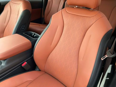 New 2026 Kia Carnival SX FWD image 18