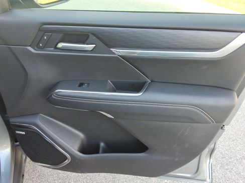 Used 2026 GMC Acadia Elevation FWD image 27