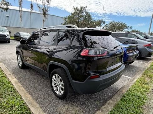 Used 2020 Jeep Cherokee Latitude FWD image 9