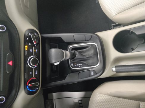 Used 2023 Kia Soul LX image 26