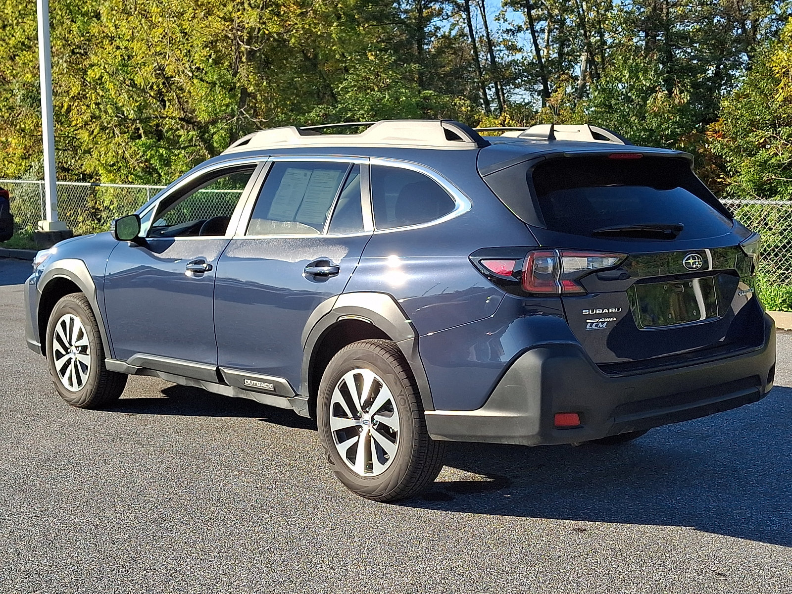 Certified 2025 Subaru Outback Premium w/ Popular Package #1A AWD/4WD image 6