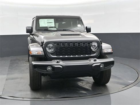 New 2025 Jeep Gladiator Sport image 10