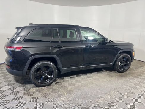 Certified 2023 Jeep Grand Cherokee Limited w/ Black Appearance Package image 10