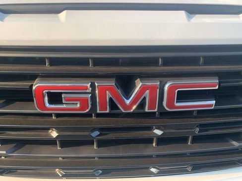 New 2026 GMC Sierra 1500 Elevation image 10