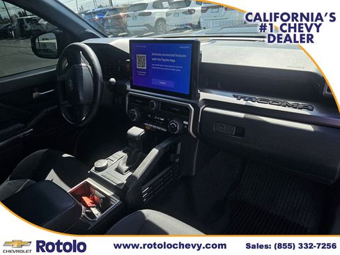 Used 2025 Toyota Tacoma TRD Sport w/ TRD Sport Upgrade Package image 9