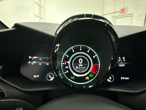 Used 2023 Aston Martin V8 Vantage Coupe RWD image 16
