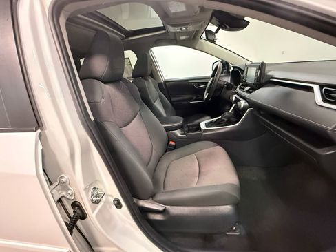 Used 2019 Toyota RAV4 XLE w/ Convenience Package AWD/4WD image 13