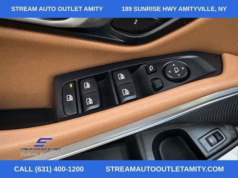 Used 2024 BMW 330i xDrive Sedan w/ Premium Package image 19