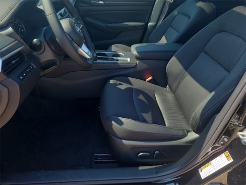 New 2025 Nissan Altima 2.5 SV w/ SV Premium Package image 11