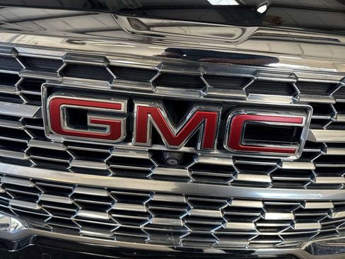Used 2022 GMC Terrain Denali w/ Denali Premium Package image 11