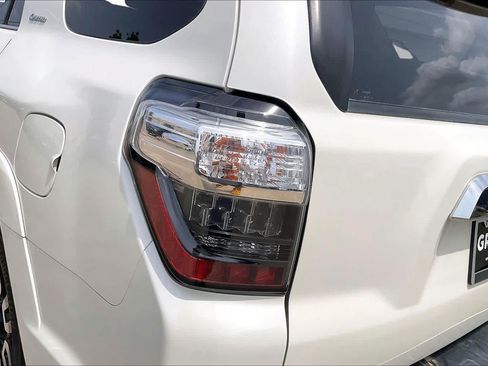 Used 2016 Toyota 4Runner Limited AWD/4WD image 27