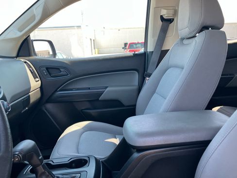 Used 2019 Chevrolet Colorado W/T image 10