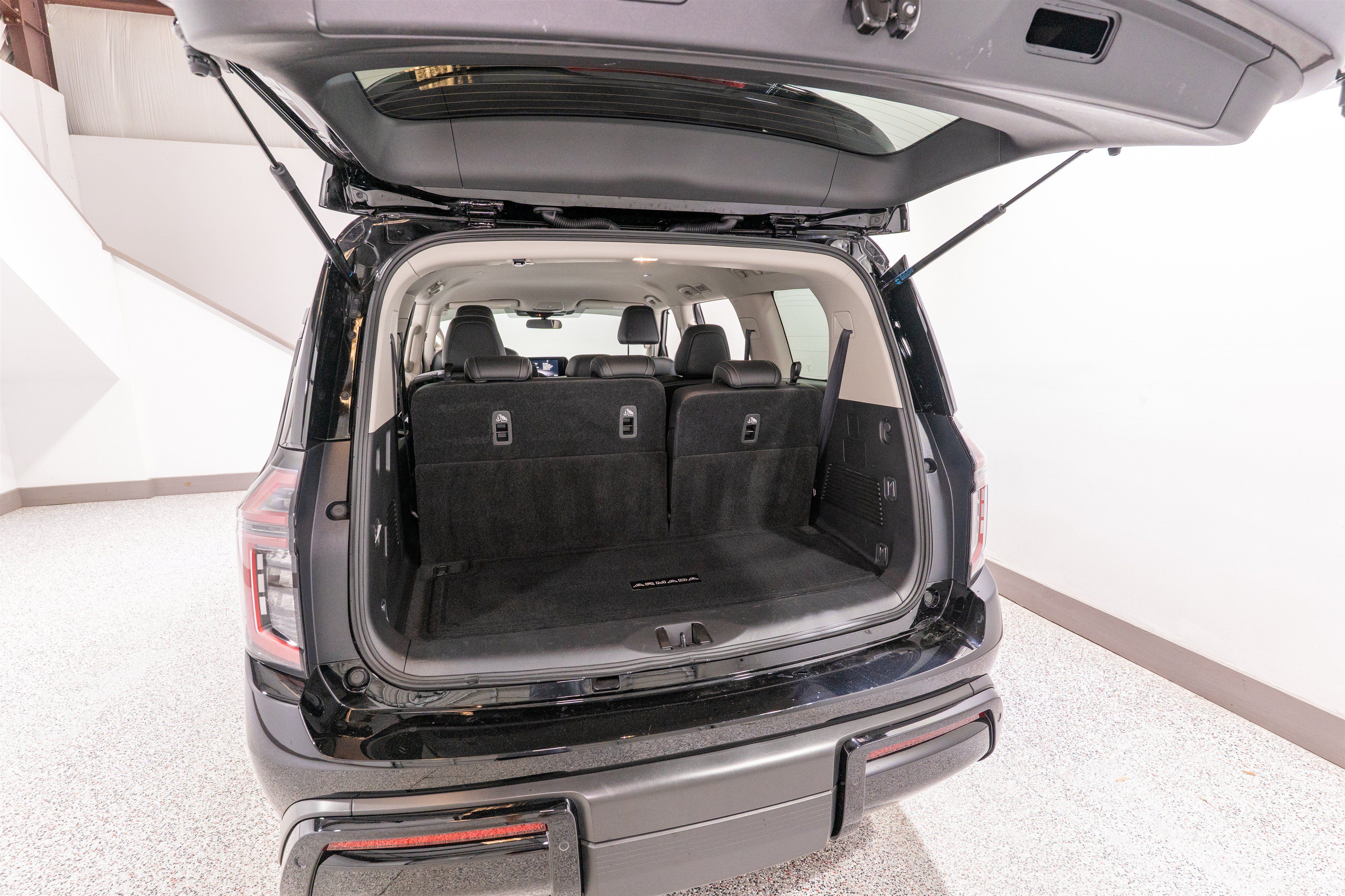 Used 2026 Nissan Armada SV RWD image 32