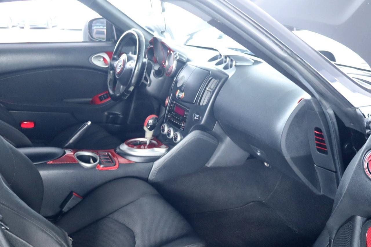 Used 2015 Nissan 370Z Coupe RWD image 36