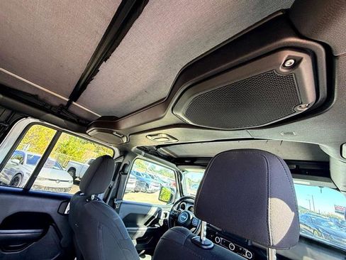 Used 2021 Jeep Wrangler Unlimited Sport image 26