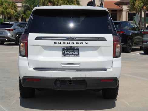 Used 2022 Chevrolet Suburban Z71 w/ Off-Road Capability Package AWD/4WD image 7