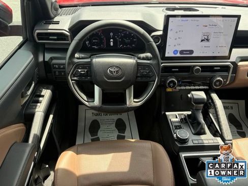Used 2025 Toyota 4Runner Limited AWD/4WD image 13