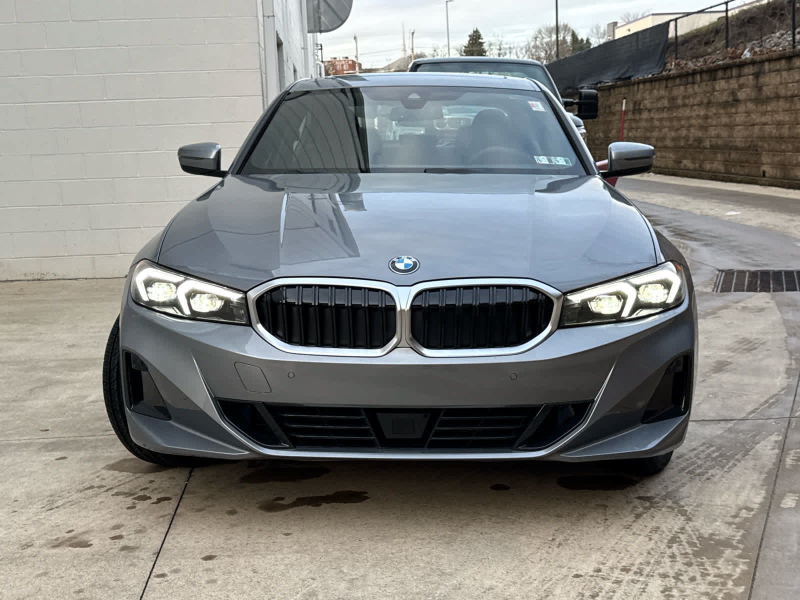 Used 2026 BMW 330i xDrive Sedan w/ Convenience Package AWD/4WD image 2
