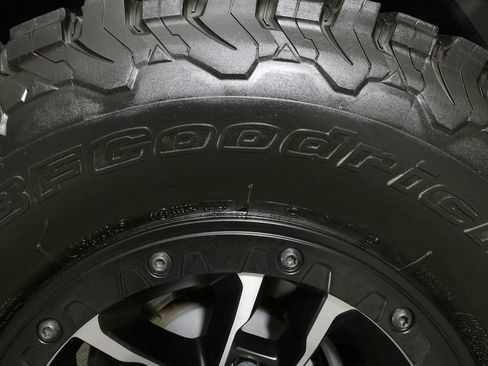 Used 2024 Jeep Wrangler Unlimited Sport AWD/4WD image 41