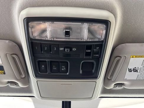 Used 2018 Toyota 4Runner SR5 Premium AWD/4WD image 14