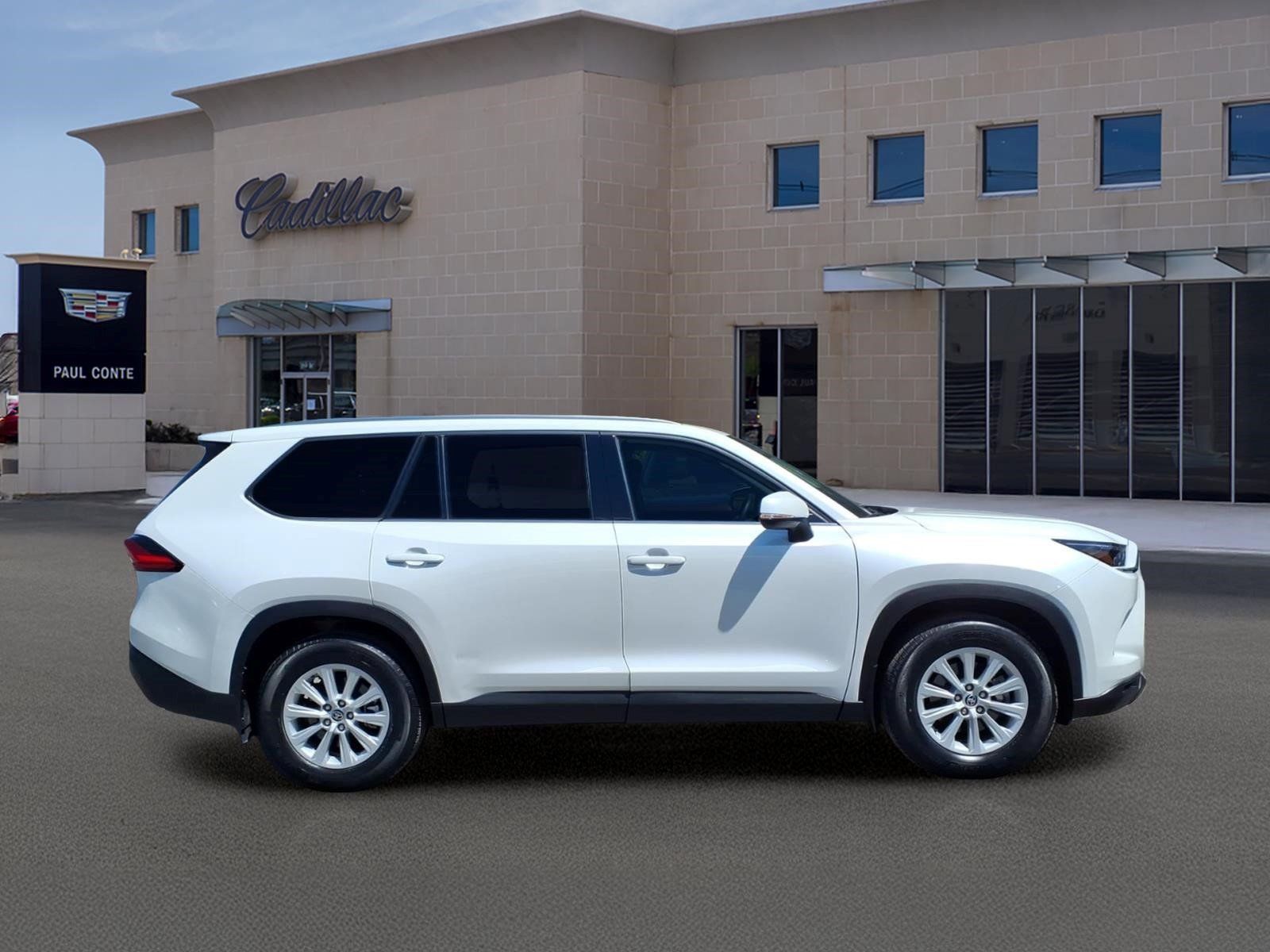 Used 2024 Toyota Grand Highlander AWD image 4