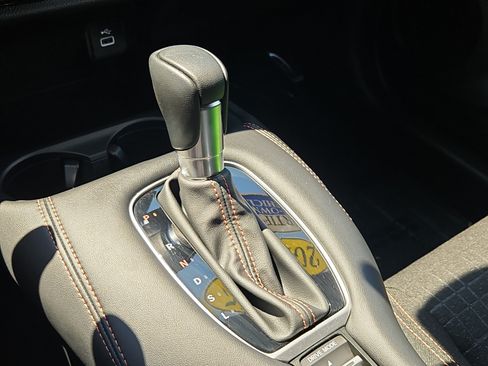 Used 2025 Honda HR-V Sport image 18