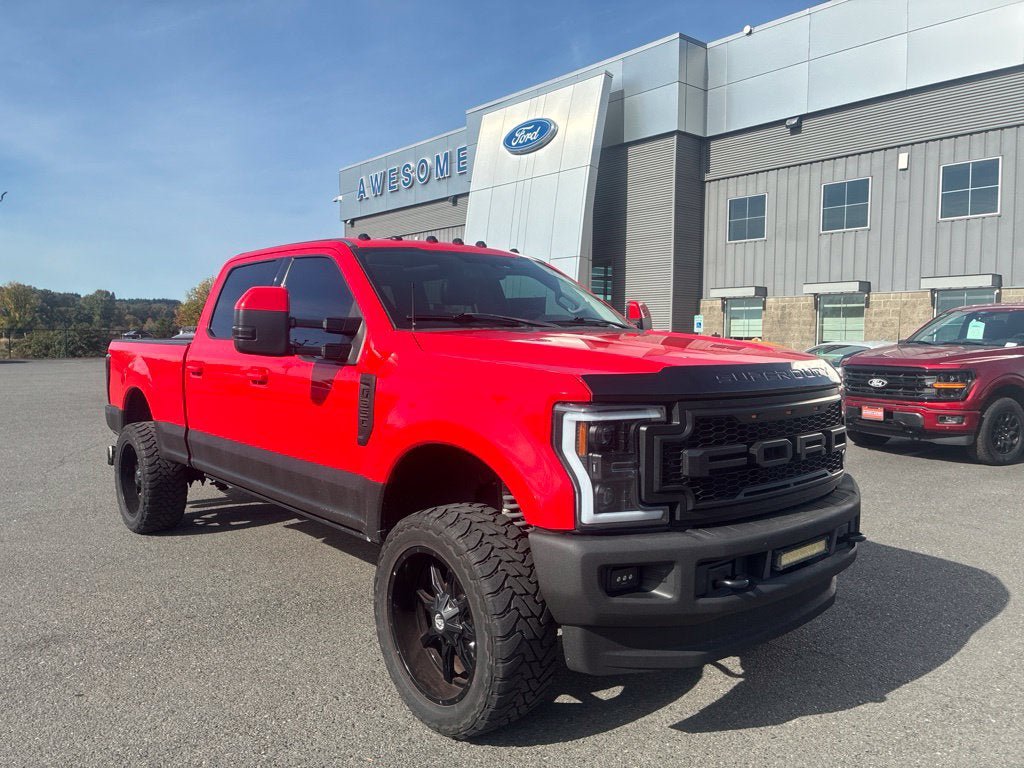 Used 2017 Ford F350 Lariat w/ Camper Package AWD/4WD image 6