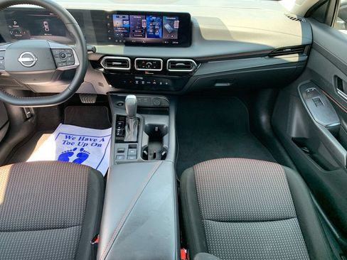Used 2026 Nissan Sentra SR w/ Floor Mat Package FWD image 24