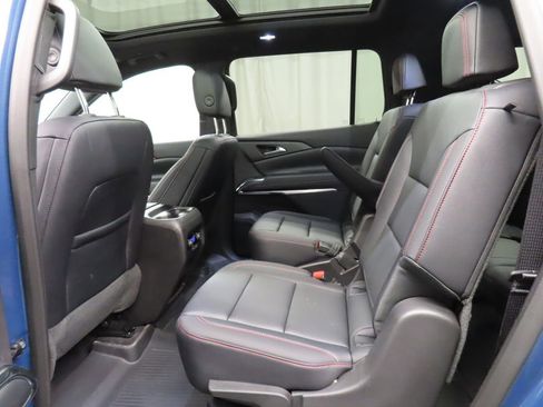 Used 2025 Chevrolet Traverse Z71 w/ LPO, Floor Liner Package AWD/4WD image 16