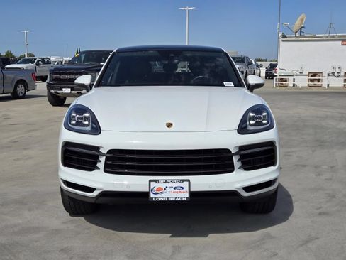 Used 2022 Porsche Cayenne Coupe AWD/4WD image 3