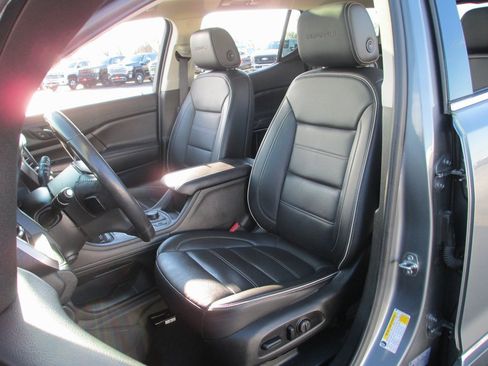 Used 2021 GMC Acadia Denali w/ Denali Ultimate Package image 19