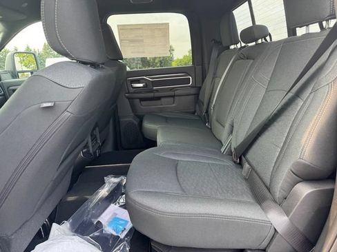 New 2026 RAM 2500 Big Horn AWD/4WD image 21