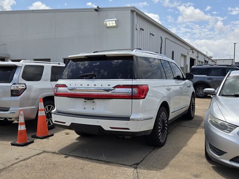 Used 2021 Lincoln Navigator Black Label w/ Cargo Convenience Package AWD/4WD image 6
