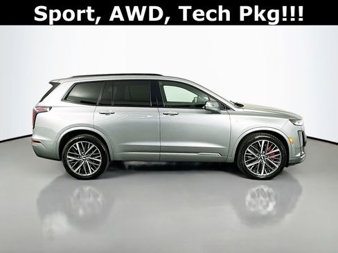 Used 2024 Cadillac XT6 Sport image 9